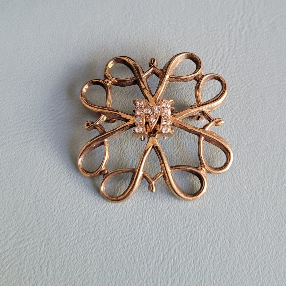 Vintage 10k solid gold pin, Avon Manager's pin/brooch with 11 real diamonds